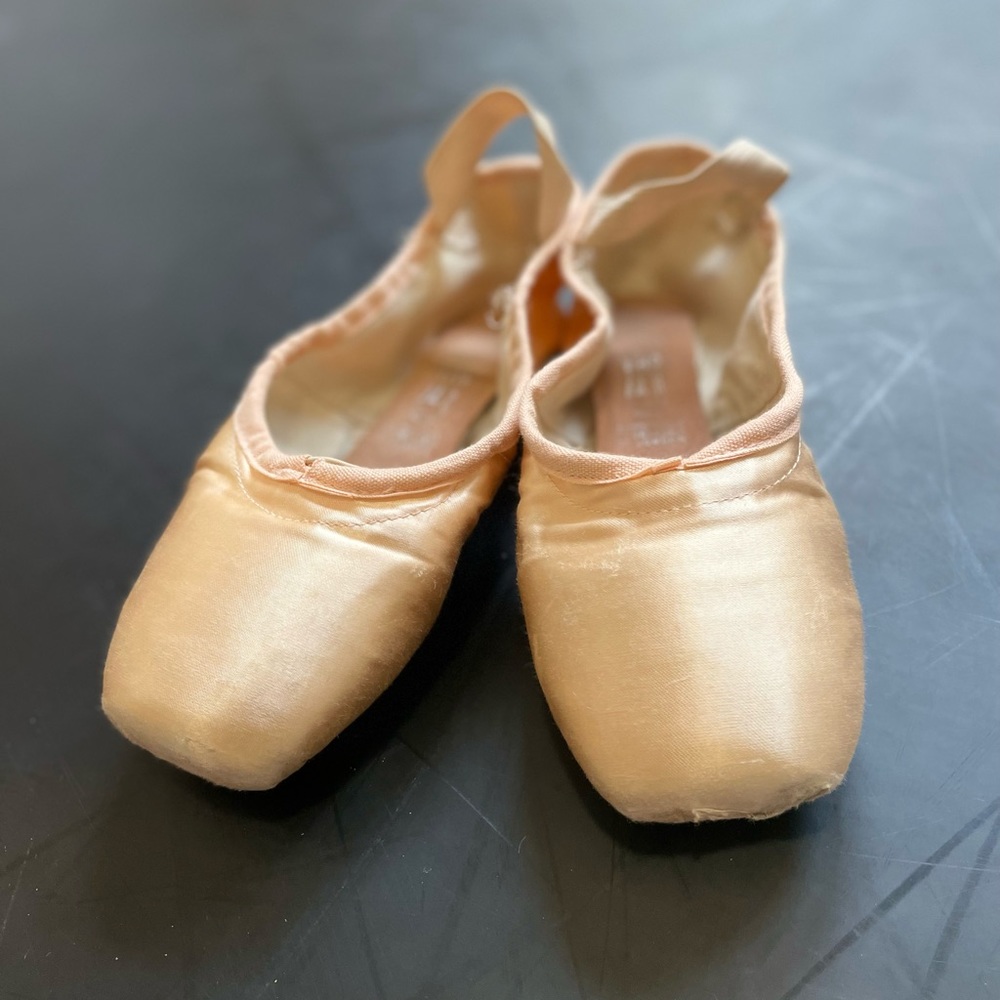 Freed of London Pointe Shoes (used)